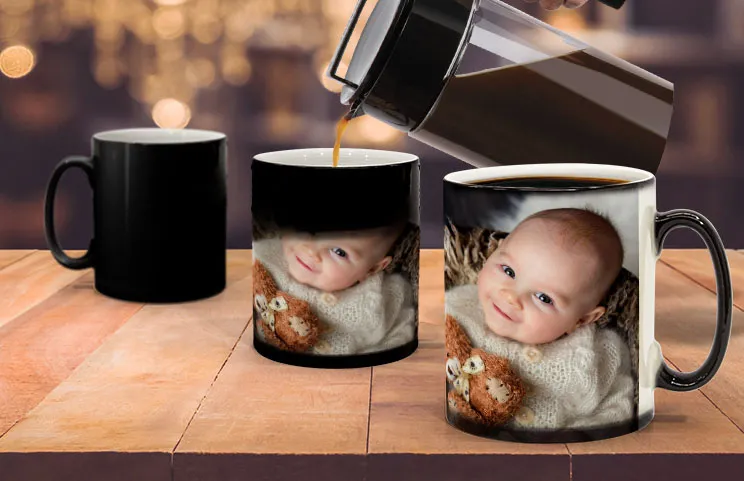 Personalised magic mugs: reveal your photo with warmth! Three mugs, one showing a cute baby.